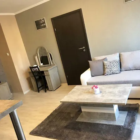 Sugarut Corner Apartment